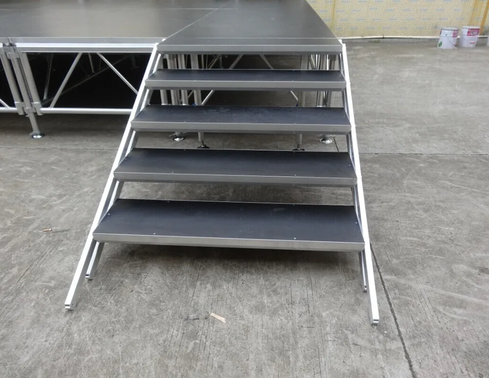 Alumimniun stage's stair.jpg