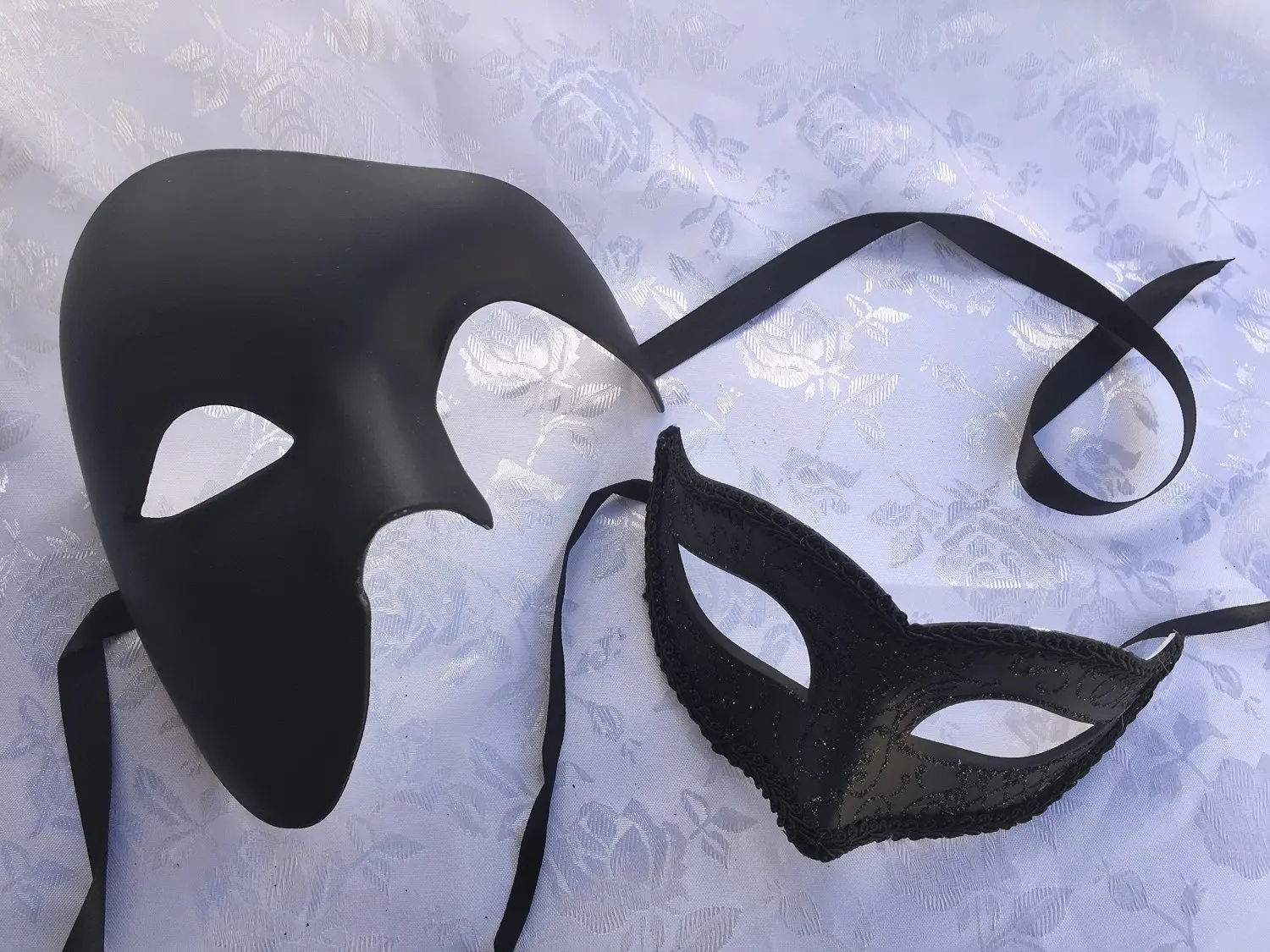 mens black mardi gras mask