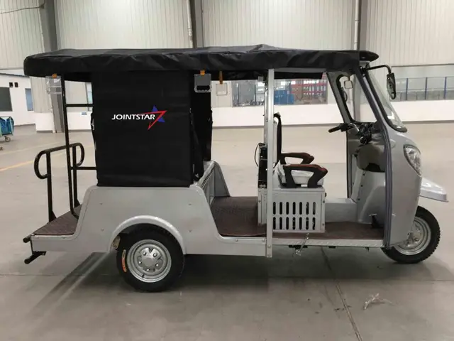 200cc 9 passenger taxi three wheel motorized tricycle vehicle