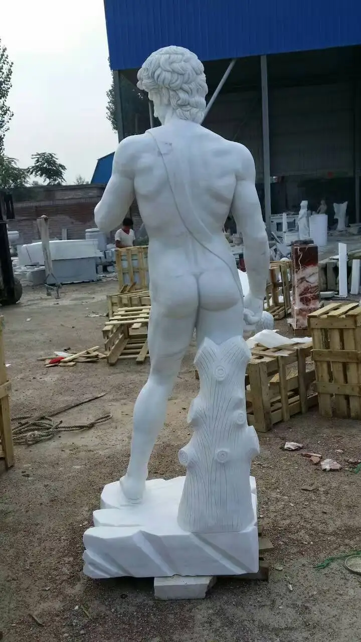 David Statue (2).jpg