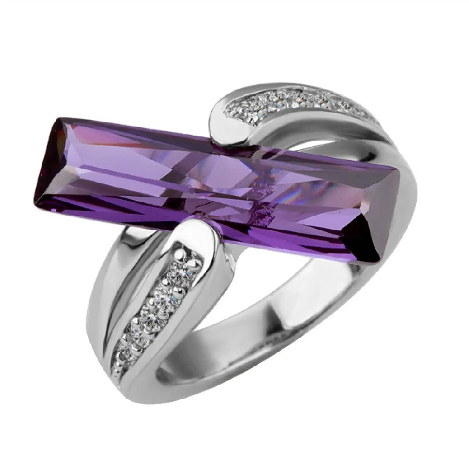 Кольцо с фиолетовым бриллиантом