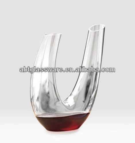 designer-wine-decanters-best-entertaining-glass-2.jpg