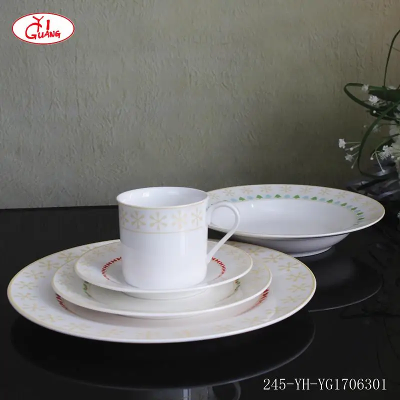 2018 Collection Crystal Glass Dinner Set With Decor Of Pine Bow And