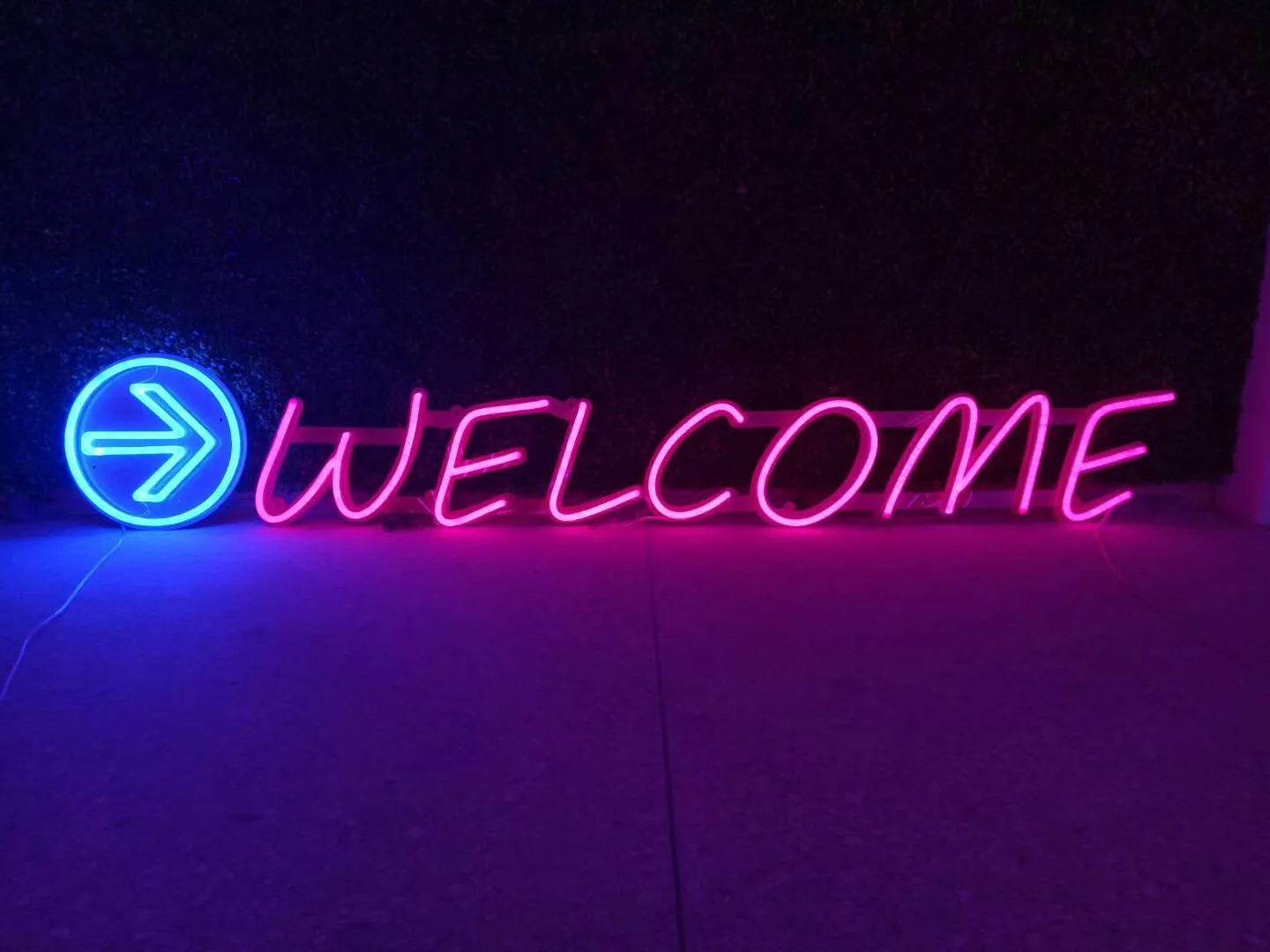 100% Unbreakable LED Flexible Neon Sign 12V for Coffee Bar Night Club and Restaurant