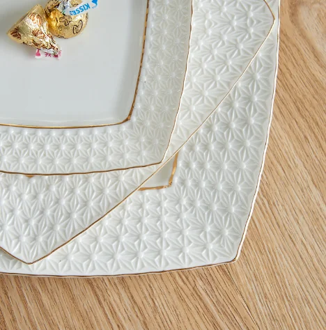 Square Ceramic Dinner Plate Set With Gold Rim For Wedding Banquet