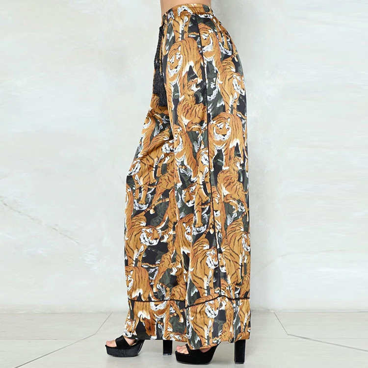 Guangzhou YILEYA spring women floral print long sleeves jumpsuits garment ,one piece jumpsuit for ladies