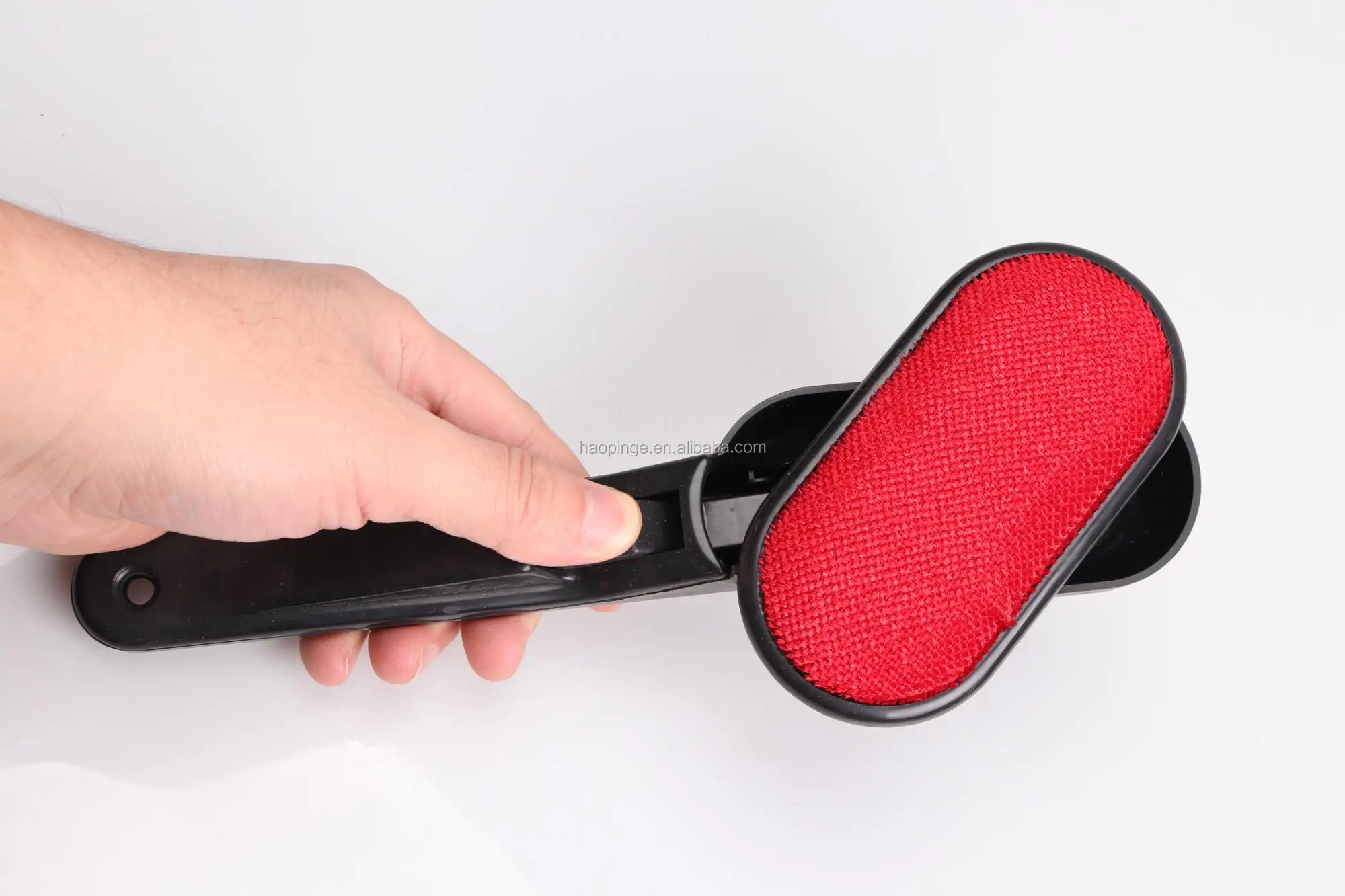 Swivel Magic Lint Brush Clothes Fabric Pet Hair Dust Dandruff Remover