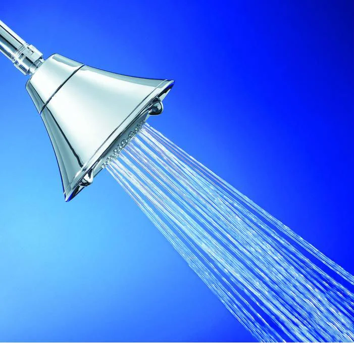 Vacuum tube heat exchanging solar water heater