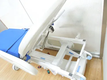 Manual hospital patient stretcher transfer trolley