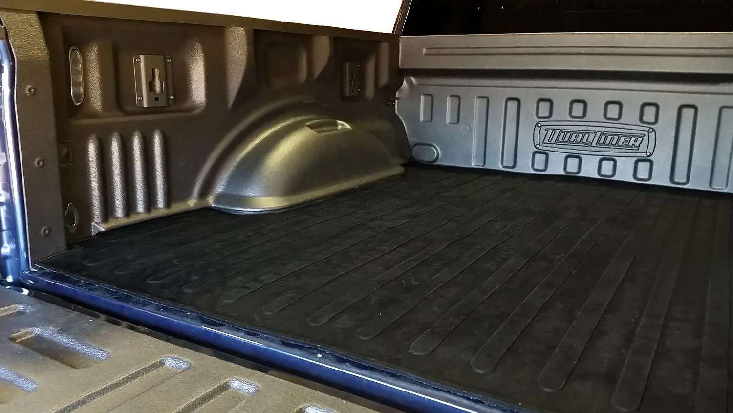 DualLiner Truck Bed Liner Fits 2008-2010 Ford F-250//F-350 with 6 foot 9 inch bed Model FOS0865