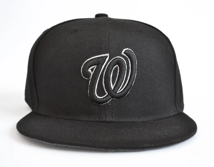 w logo hat