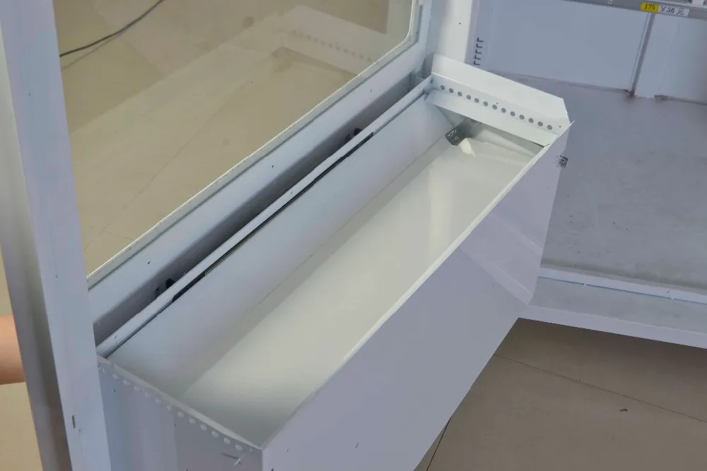 24 Hours Self Service Personal Hygiene Vending Machine With Card Reader