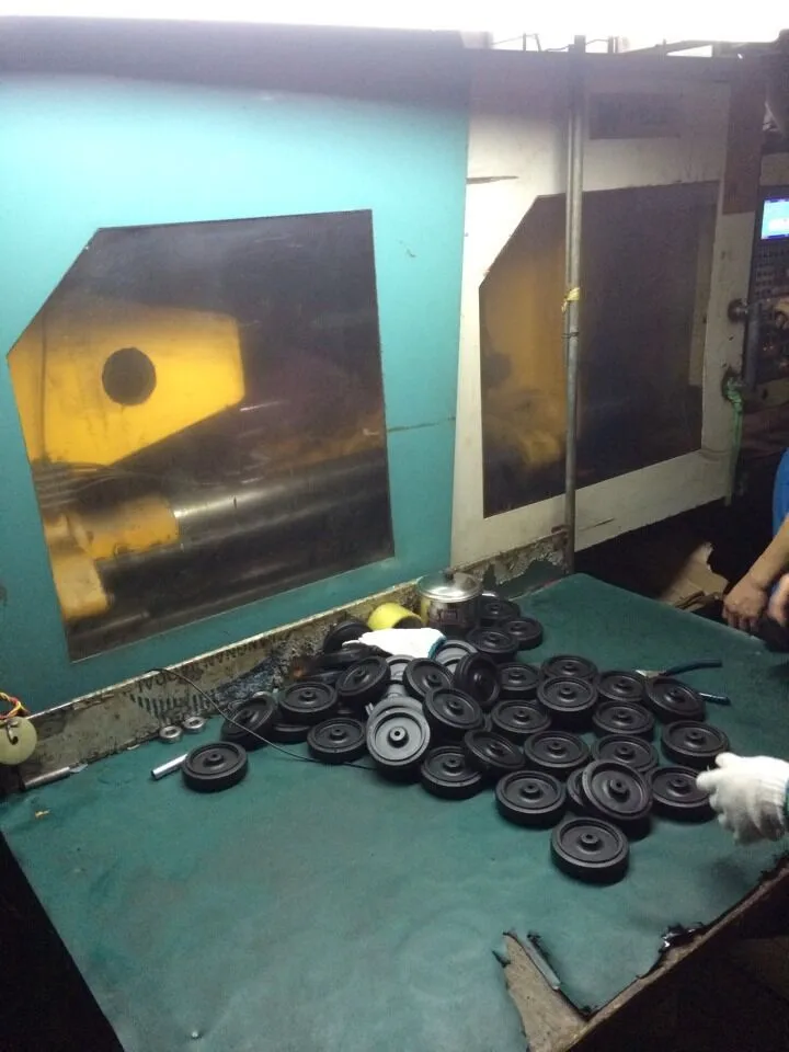 Bolt hole grey artificial rubber industrial caster wheel