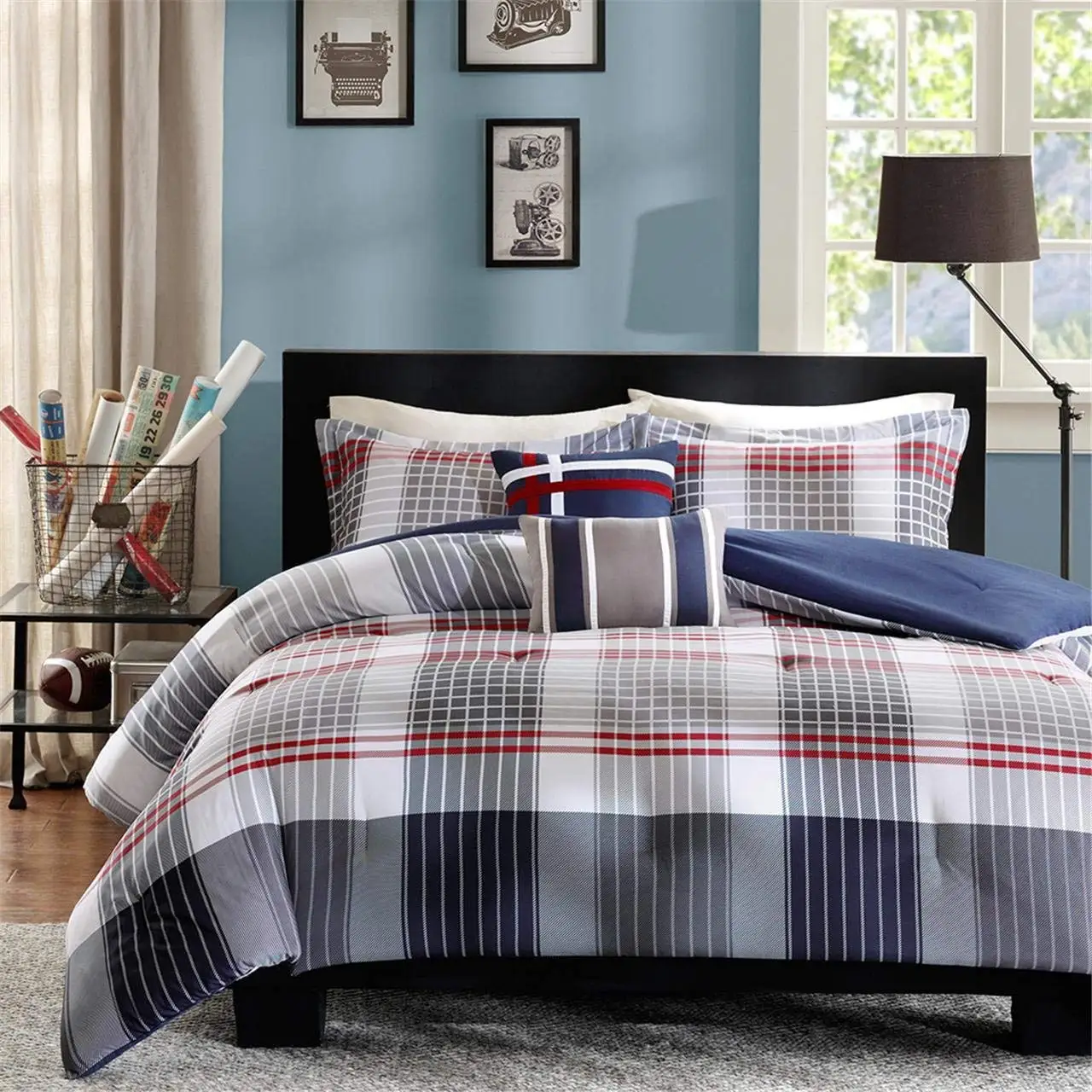 Intelligent Design Caleb 4 Piece Comforter Set, Twin/Twin X-Large, Blue.