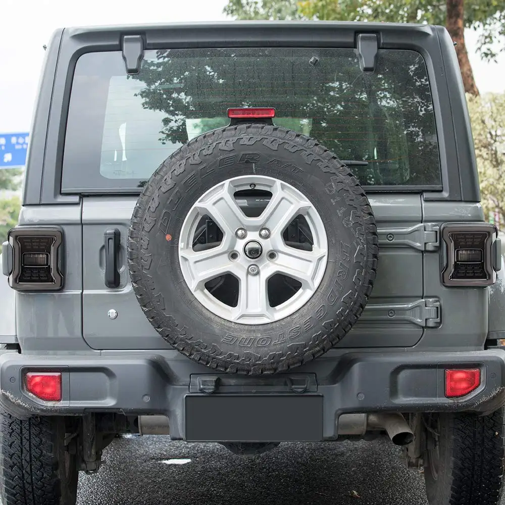 Jeep JL Taillight 6.jpg
