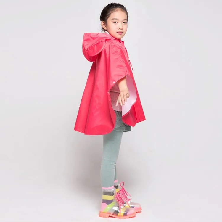 低価格再利用可能な子供用レインポンチョかわいい子供用レインポンチョ無毒 Buy かわいい子供レインポンチョ 透明なクリアファッショナブルなamazonホット販売ウォルマート工場価格pe Everlane全身女性のためのドロップシッピング 折りたたみ耐久性のある再利用可能なh