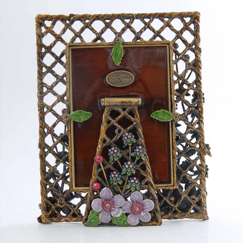 New products lead tin alloy custom metal photo frames