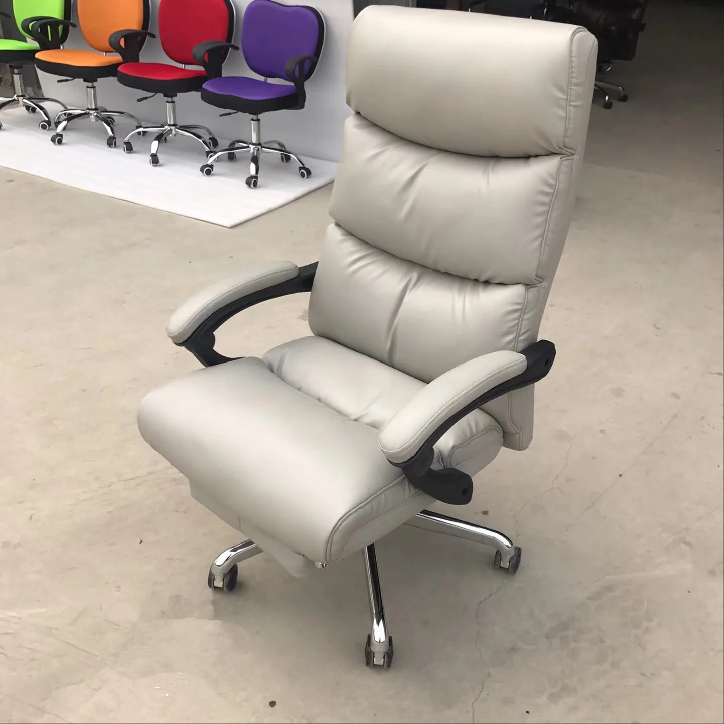 Comfortable Swivel Adjustable Folding Armrest Office Chair With Nylon