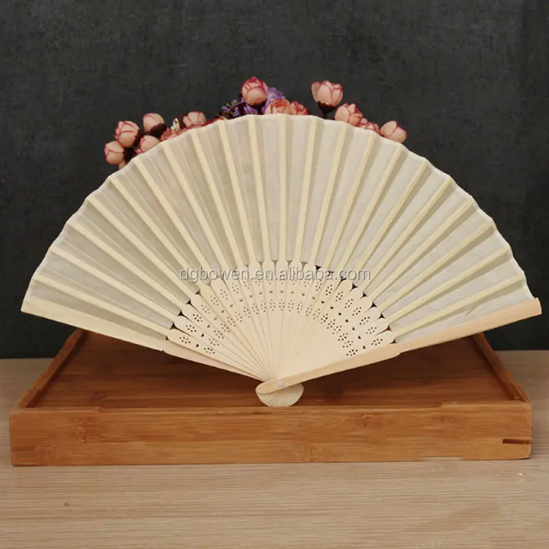 Wholesale Elegant White Folding Silk Hand Fan With Organza Gift Bag