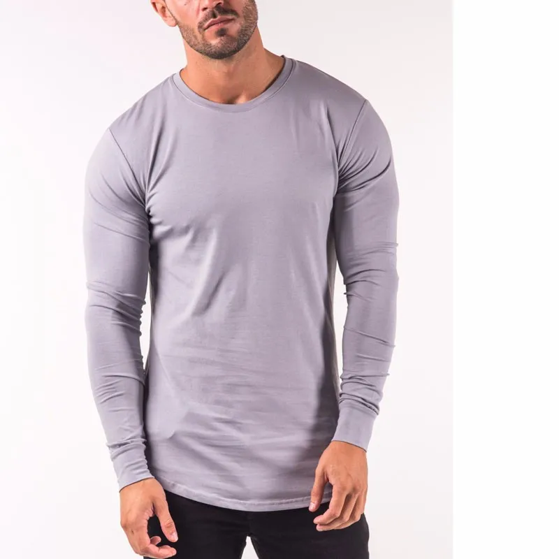 muscle fit curved hem t shirt
