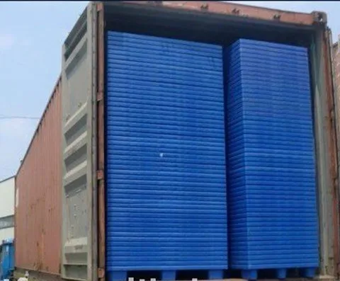 plastic pallet.jpg