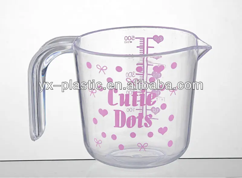 graduated plastic measuring cups