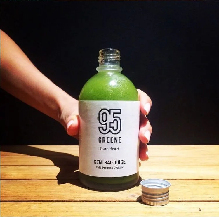 round/flat shappe fruit juice glass drinking bottle