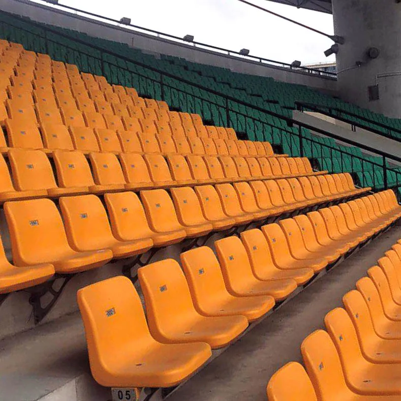 Сиденье для стадиона. Стулья для стадионов. Кресла для трибун. Пластиковые сиденья для трибун. Кресла на стадионе.