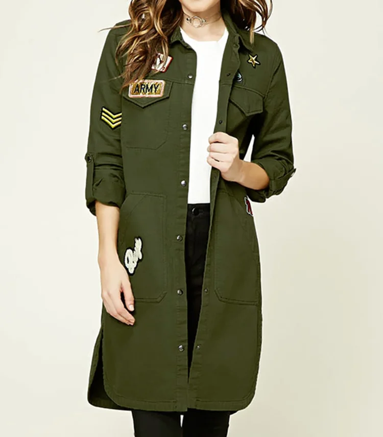 jaqueta verde militar com patches