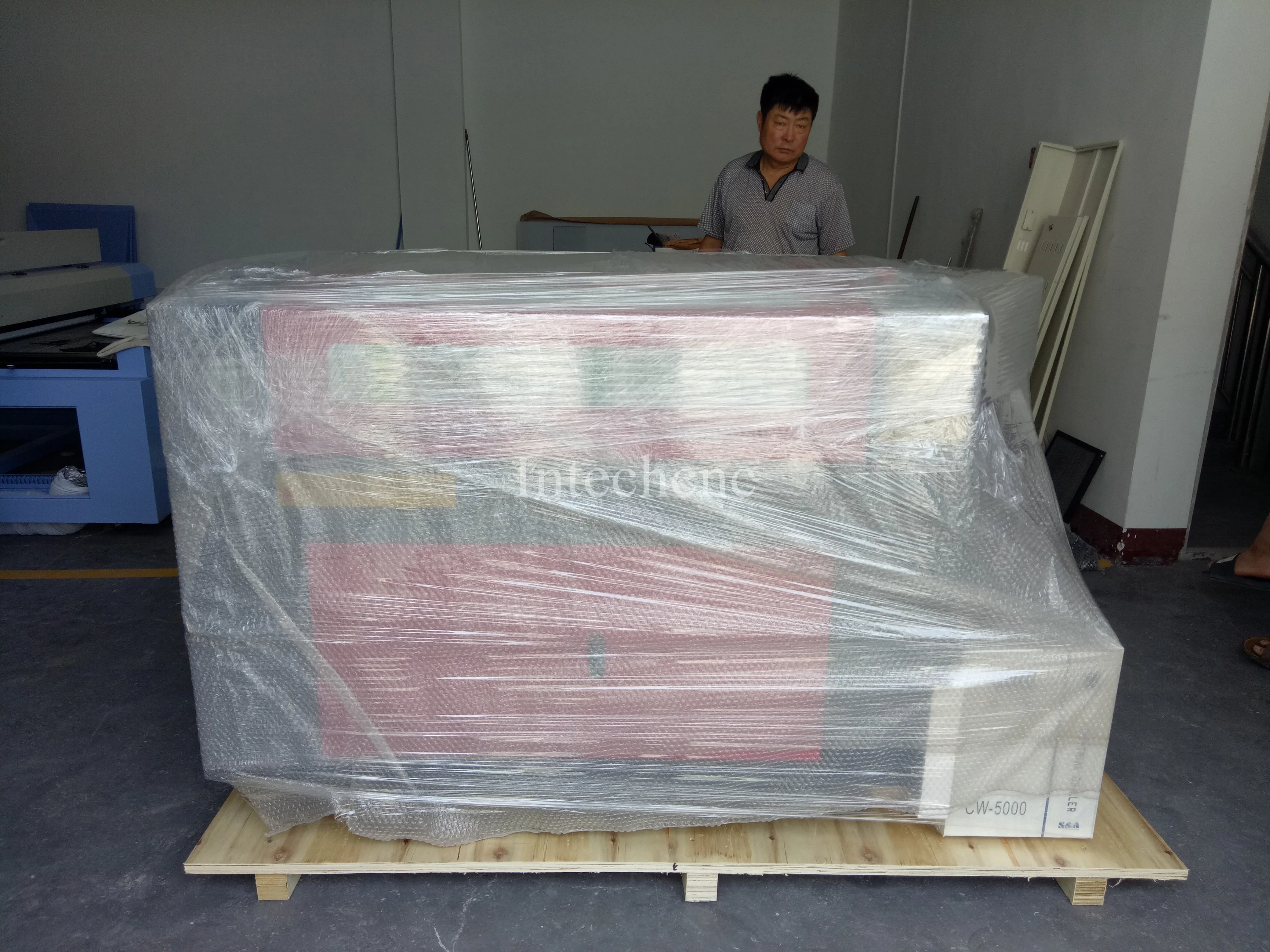 Low cost LFJ6040 1325 glass laser engraving cutting machine