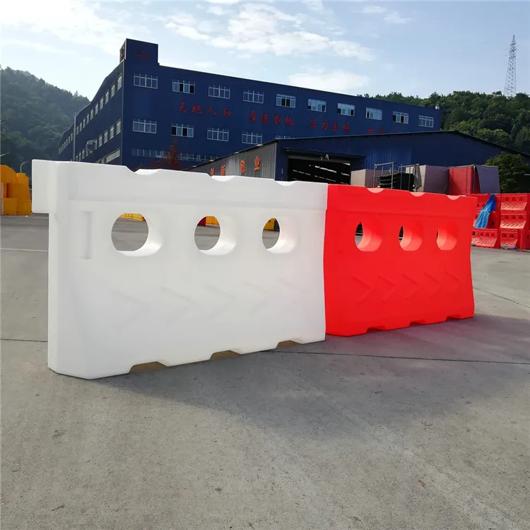 Strong Tough Rotational Plastic Water Filled Barriers Road Traffic