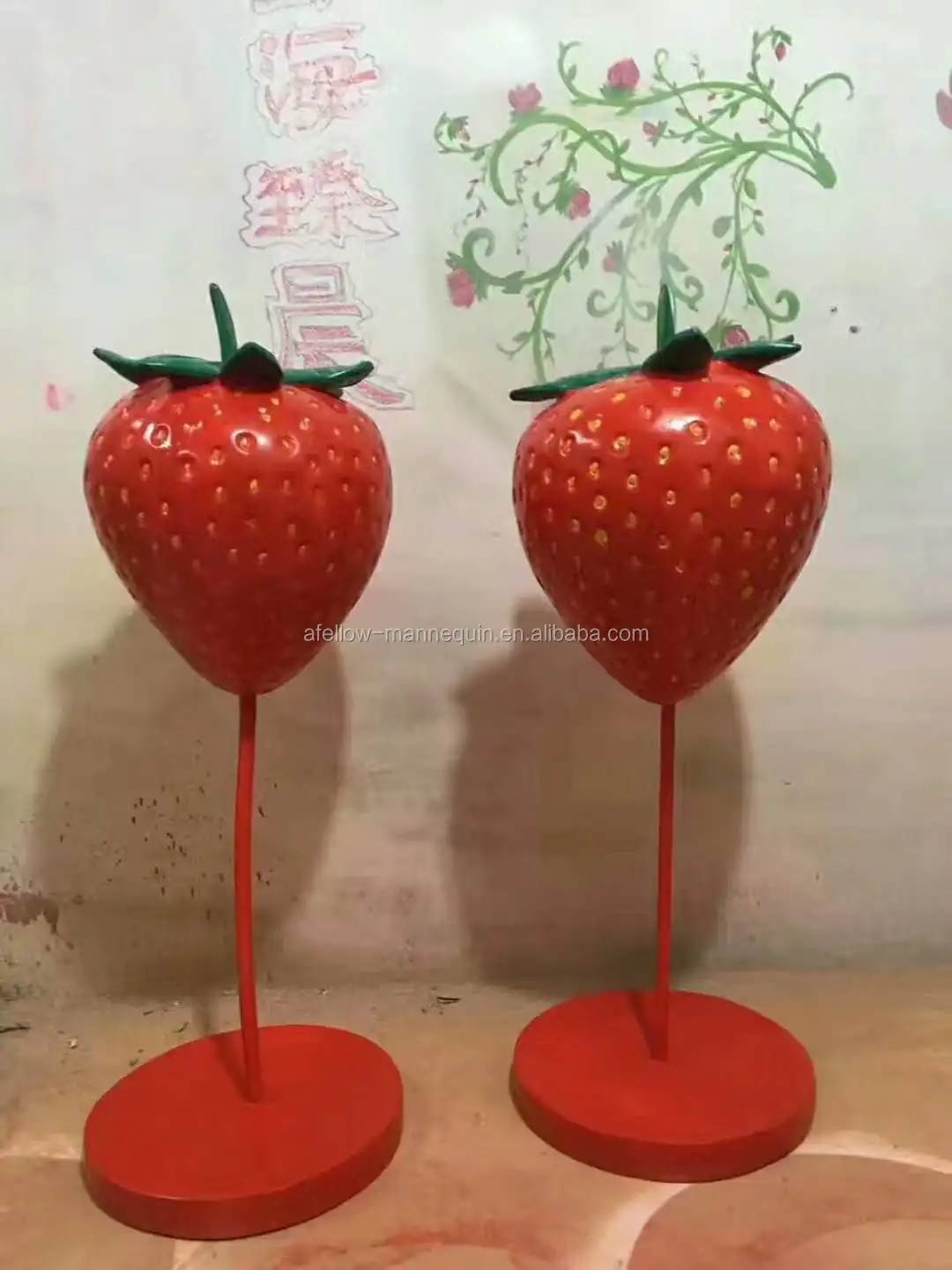 Customized Strawberry Statue Fiberglass Fruit Big Size Statue In
