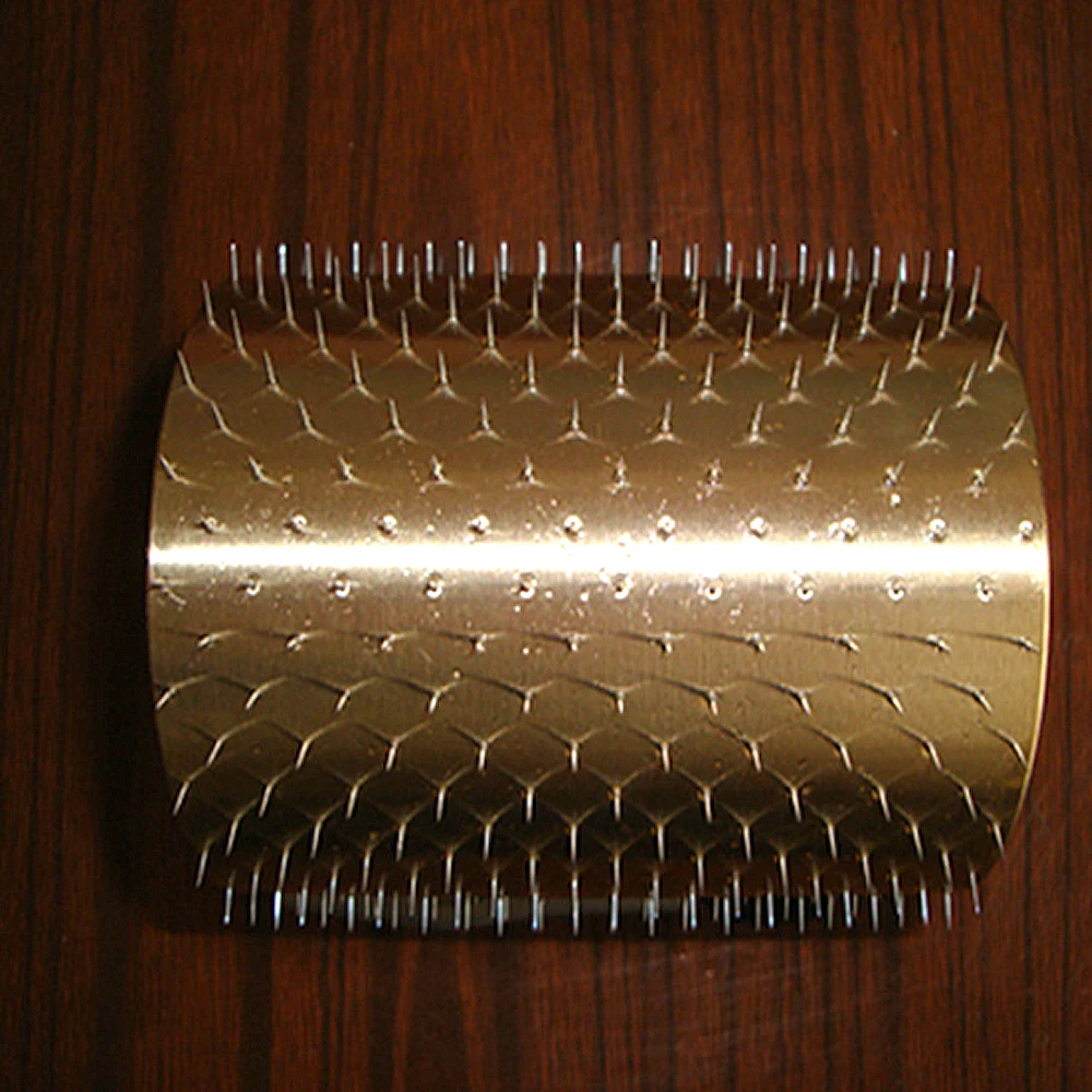 вал игольчатый для перфорации. вал для перфорации. игольчатый вал. игольчатый вал. ролик игольчатый для перфорации.