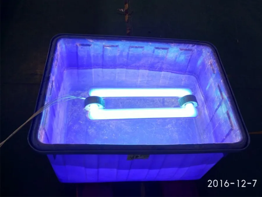 Освещение внутри емкости. УФ лампа для УЗВ. УФ обеззараживатель воды. Ультрафиолетовая лампа для водоподготовки Lito. Лампа для ультрафиолетового фильтра воды Ultraviolet.
