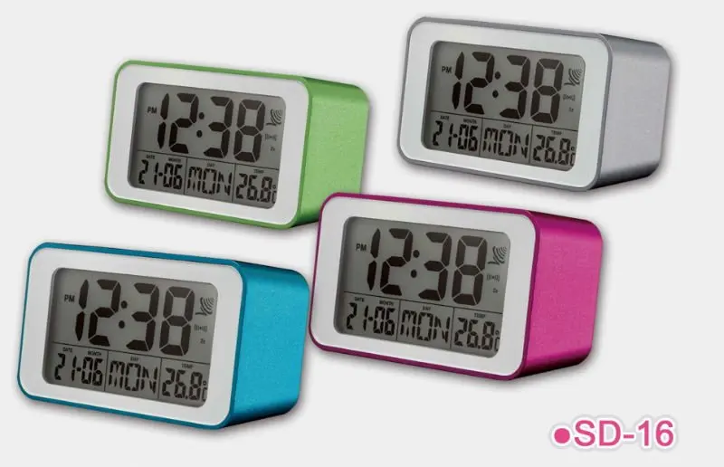 Radio Controlled Travel Alarm Clock For Scale Sd16 Radio Controlled Travel Alarm Clock For