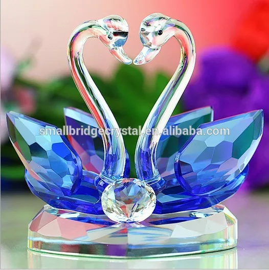 Wholesale Double souvenir customize crystal swans For Wedding Favors details