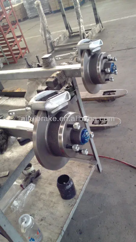 C360_2012-12-26-09-51-09traileraxle