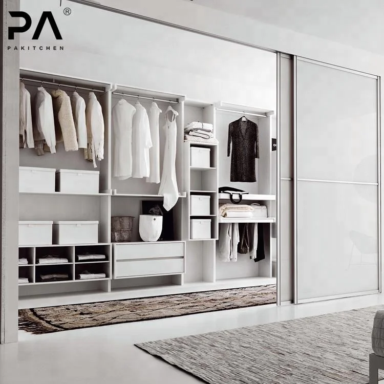 Custom moderne stijl grote ruimte wit walk in closet garderobe ontwerp