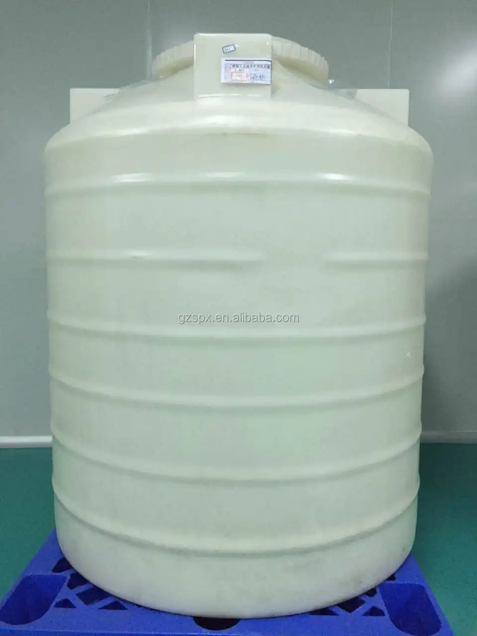 PE tank (1)