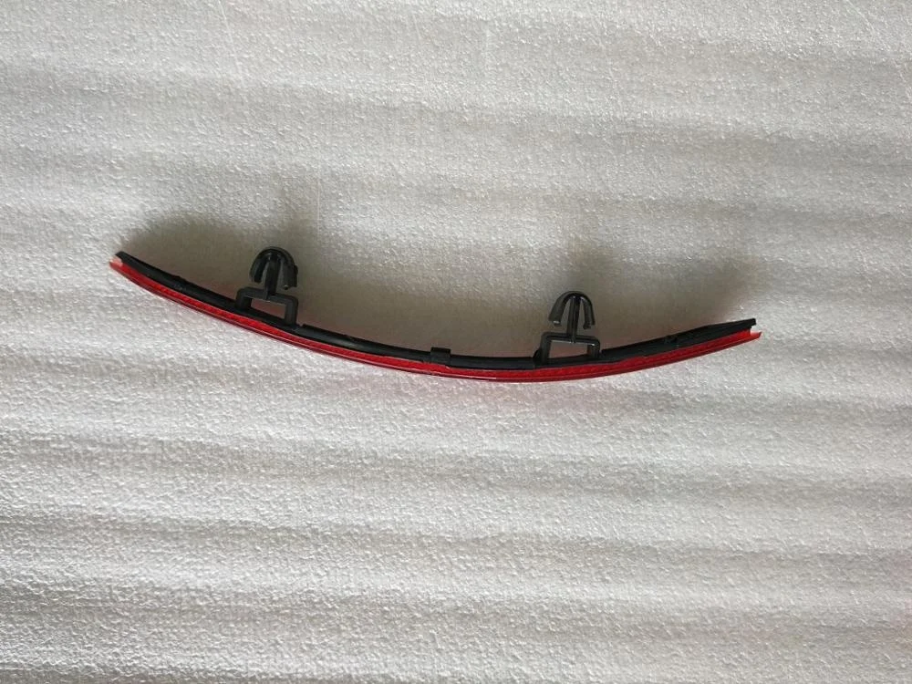 volkswagen vento rear reflector light.jpg