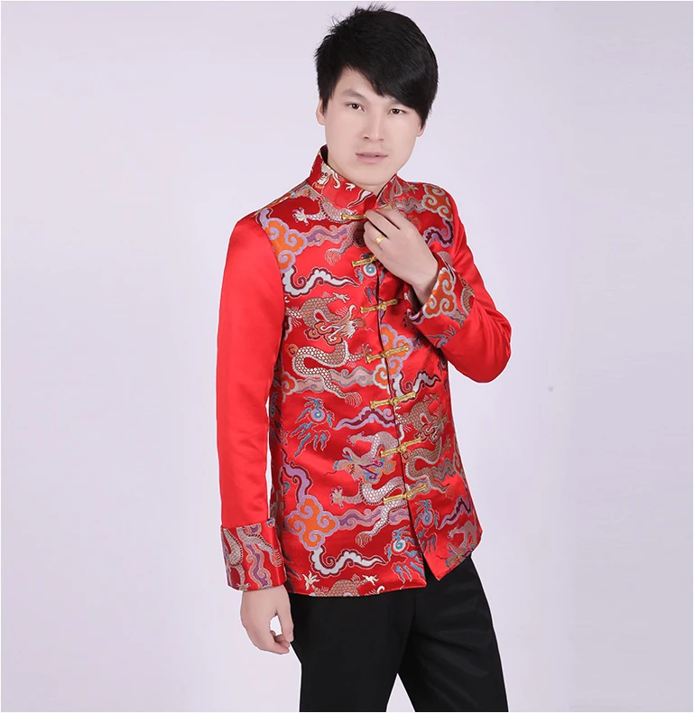 Chinese male clothes Chinese civil or military officials used a variety of codes to show their rank and position. The most recognized is the Mandarin square or rank badge. Another way to show social standing and civil rank was the use of colorful hat knobs fixed on the top of their hats.