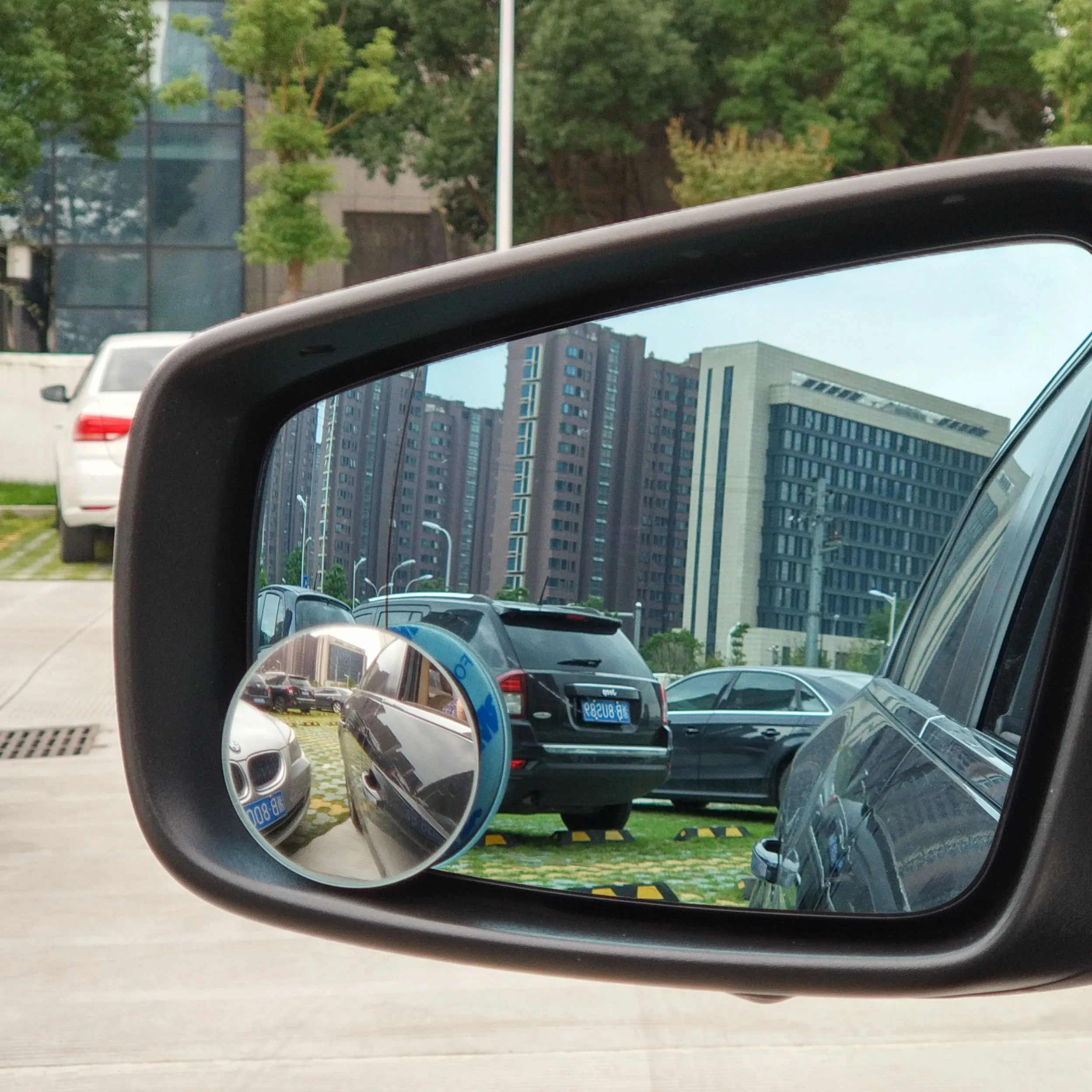 outside car mirror