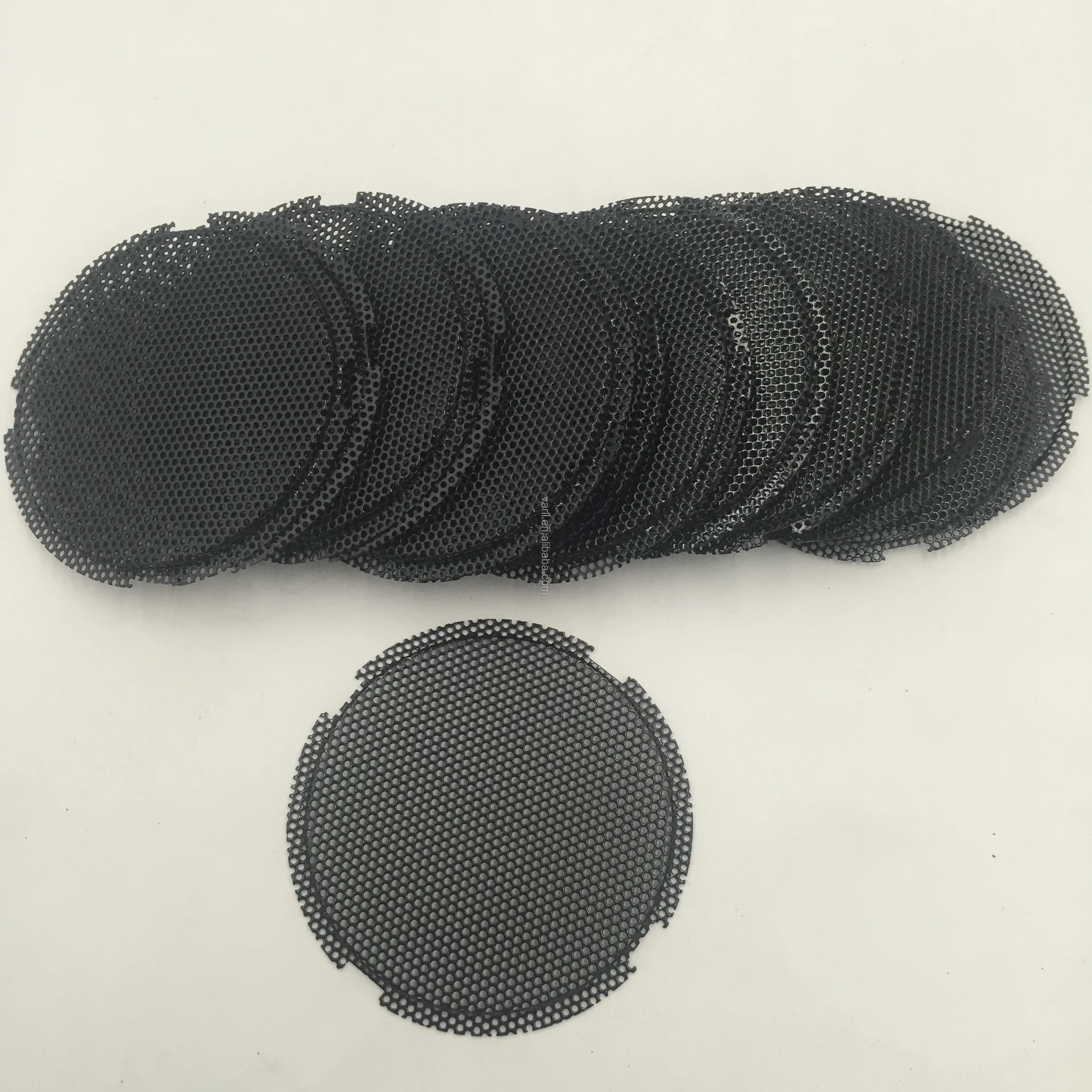 Customized Manufacture Spray Painted Perforated Metal Screen Steel Mesh