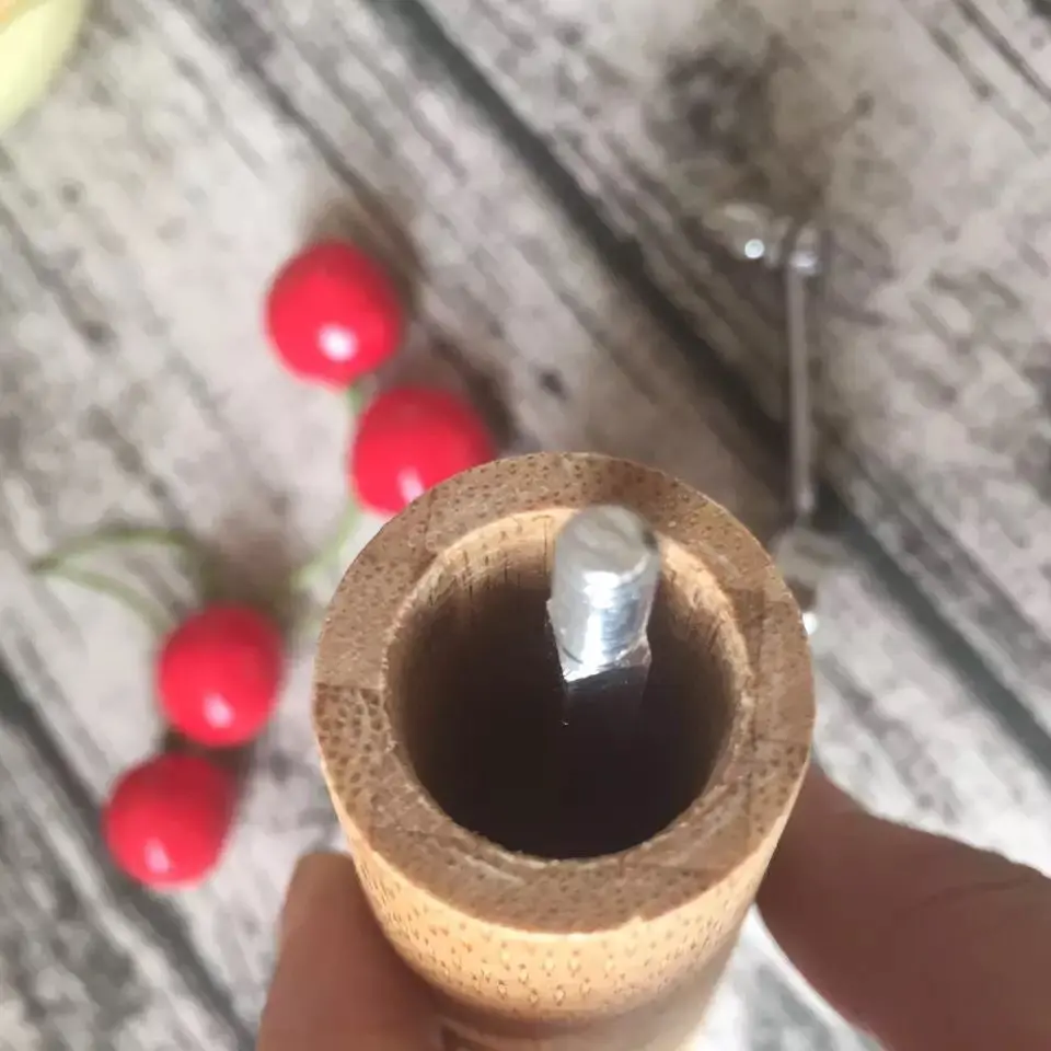 100% Natural manual custom hot sales packaging pepper grinder / bamboo pepper mill / manual salt and pepper grinder