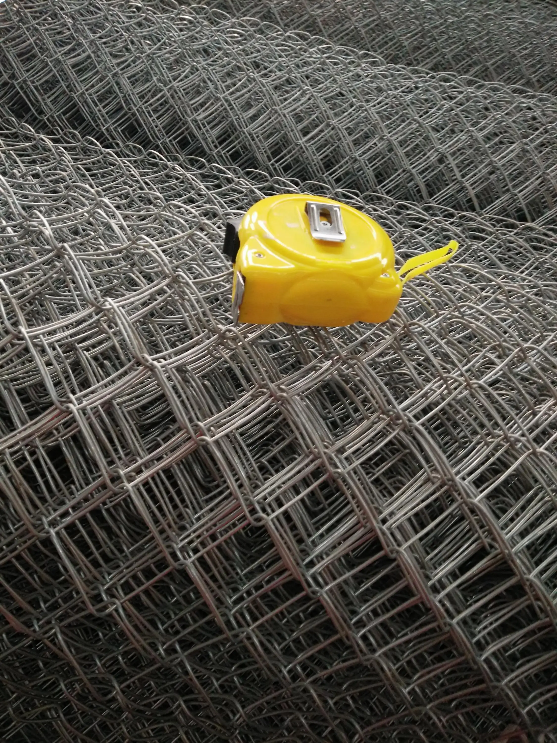 6 Ft. X 50 Ft. 11.5gauge Galvanized Steel Chain Link Fabric / Chain