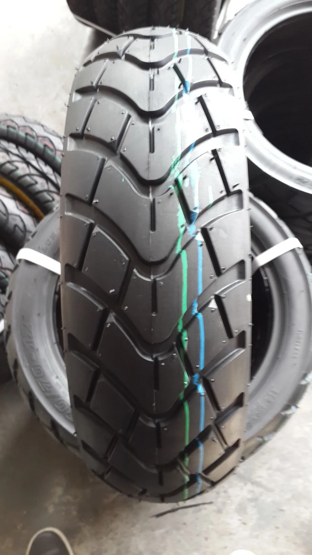 10 Inch Scooter Tyre 90 90 10 100 90 10 120 90 10 130 90 10 Tl Tubeless 