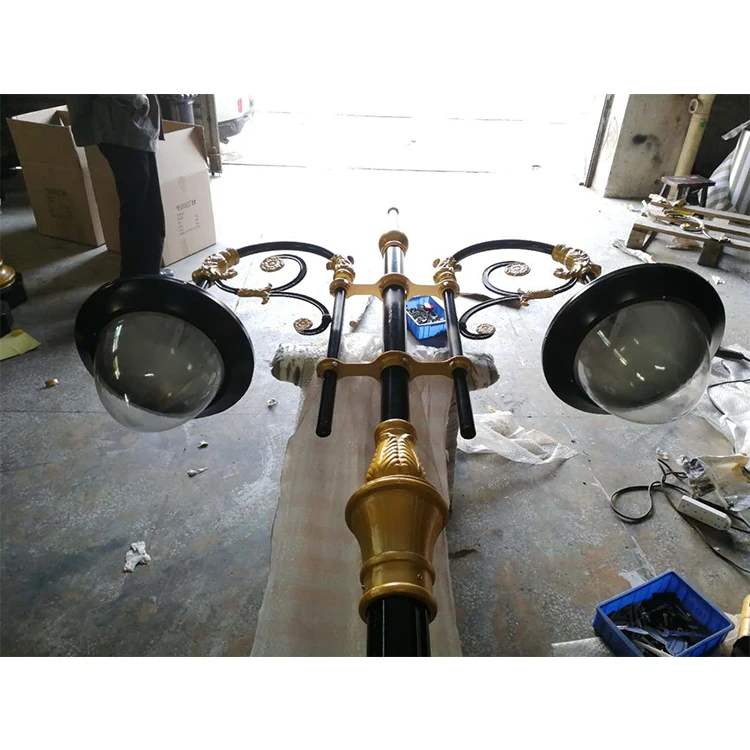 Customized Outdoor classic European Style Waterproof LED Garden Light Antique Street Light and Poles aluminum garden lamp post