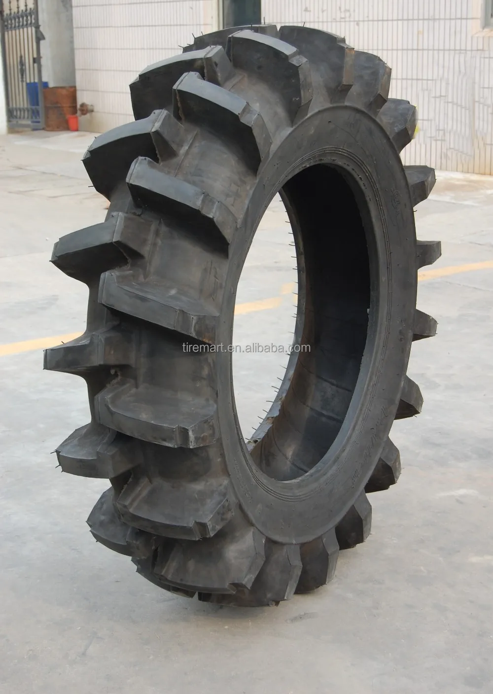 pneu tracteur 24