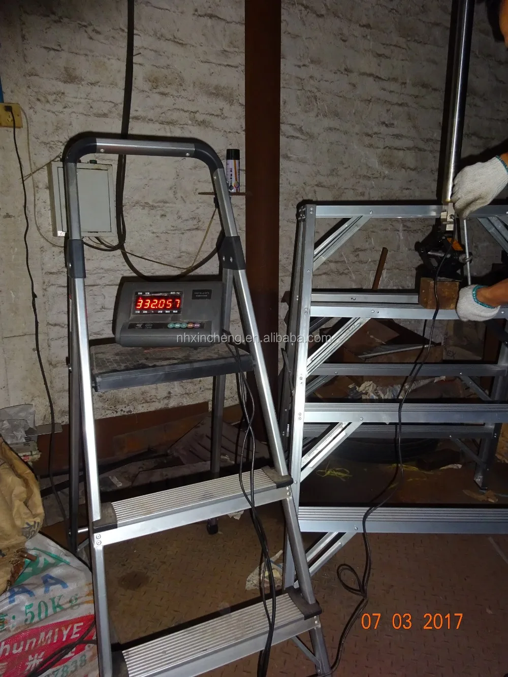 A Frame Type Industrial Aluminum Ladder/ Aluminum Heavy Duty Ladder