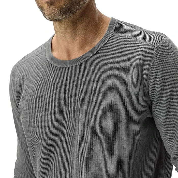 mens curved hem tshirt